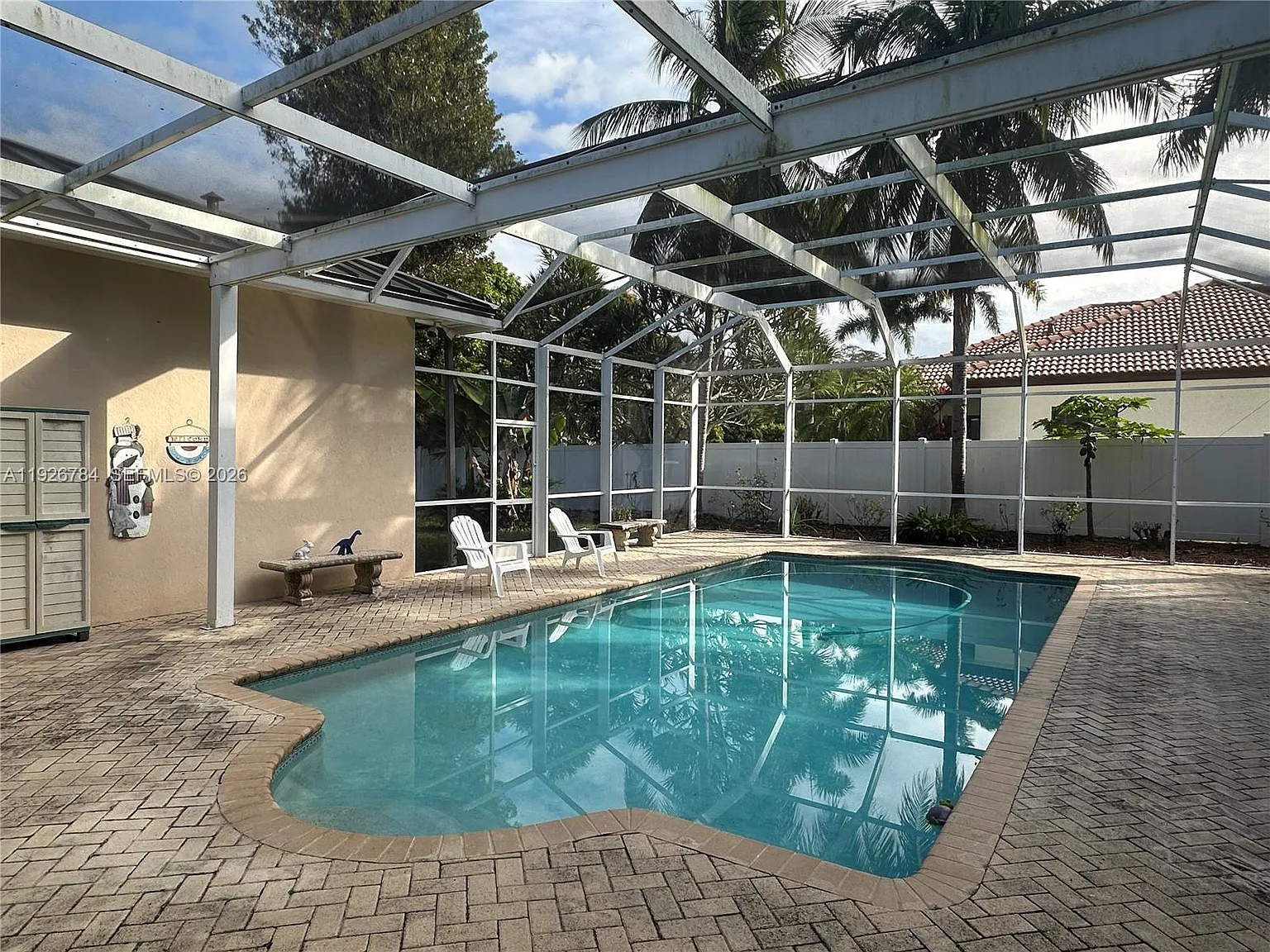 4 bed, 4.0 bath, 3634 sqft, $10,000 — Photo 3
