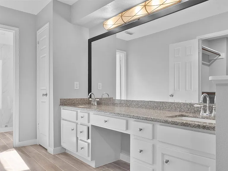 668 N Eldridge Pkwy — Photo 12