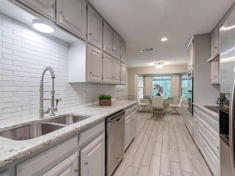7716 Perkins Dr — Photo 2