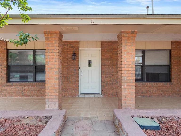 1912 Gus Moran St — Photo 3