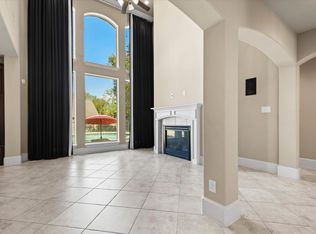 15811 Crestbrook Dr, Houston, TX 77059