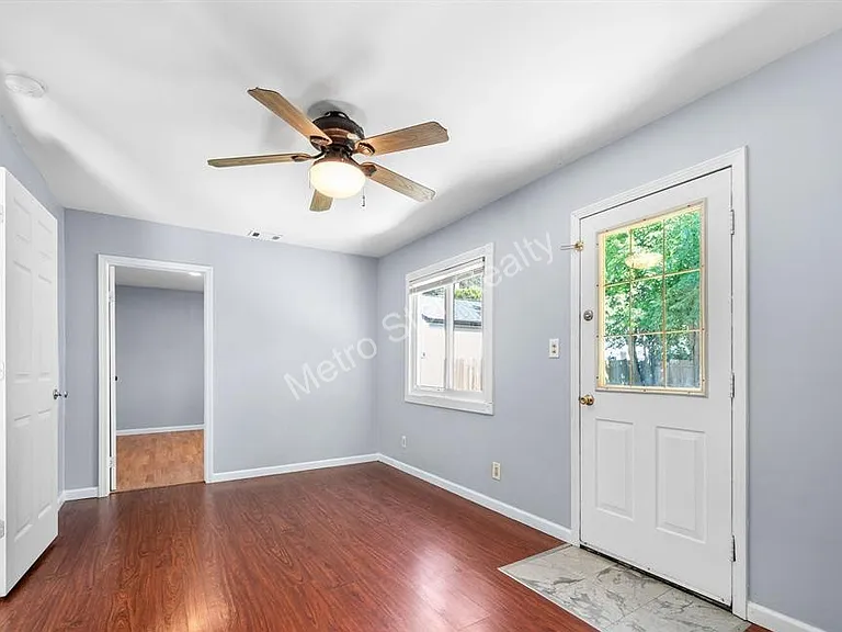 23084 Pilgrim Ave — Photo 18