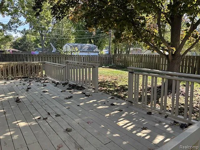 2 bed, 2.0 bath, 2050 sqft, $1,850 — Photo 3