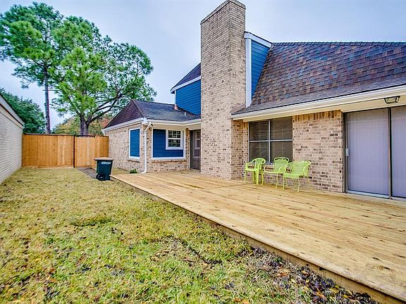 5th image of 11915 Meadow Crest Dr