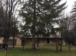 9570 Tittabawassee Rd, Freeland, MI 48623