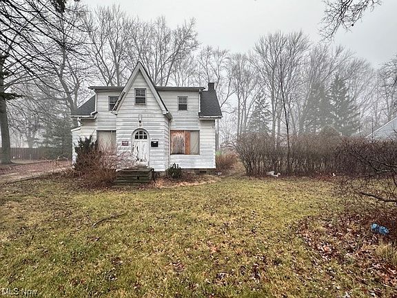 3rd image of 34073 Beach Park Ave