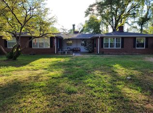 135 E Victoria Rd, Spartanburg, SC 29301