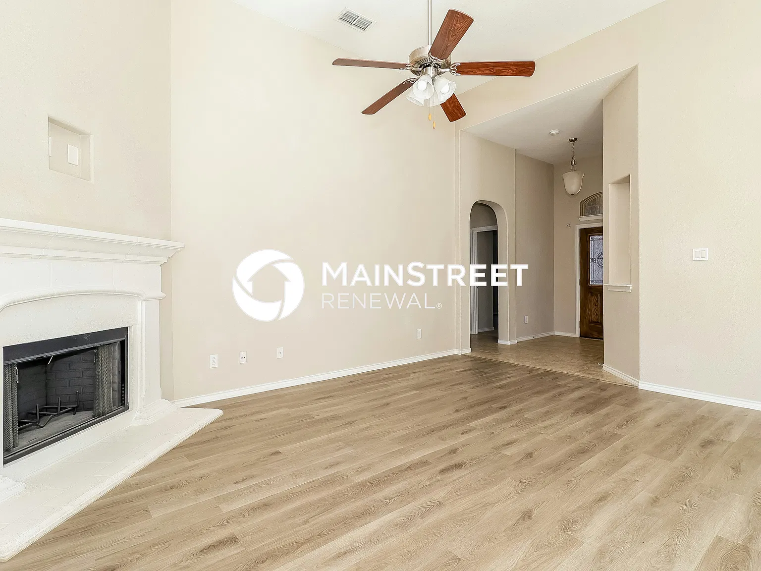 1237 Glen Court — Photo 4