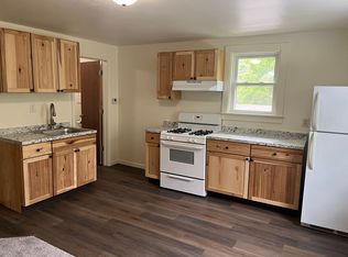 1106 Rixon St #B, Alton, IL 62002