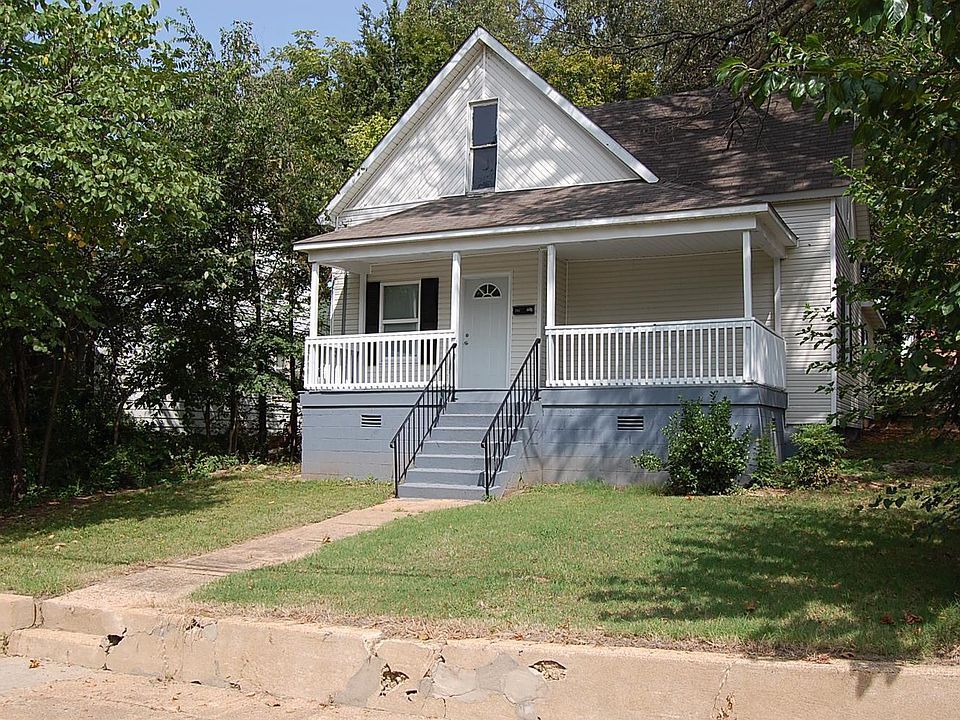 1st image of 703 Cynthia St
