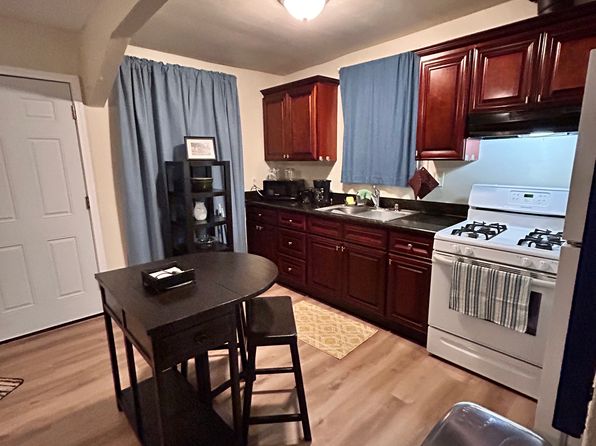 617 Central Ave APT C