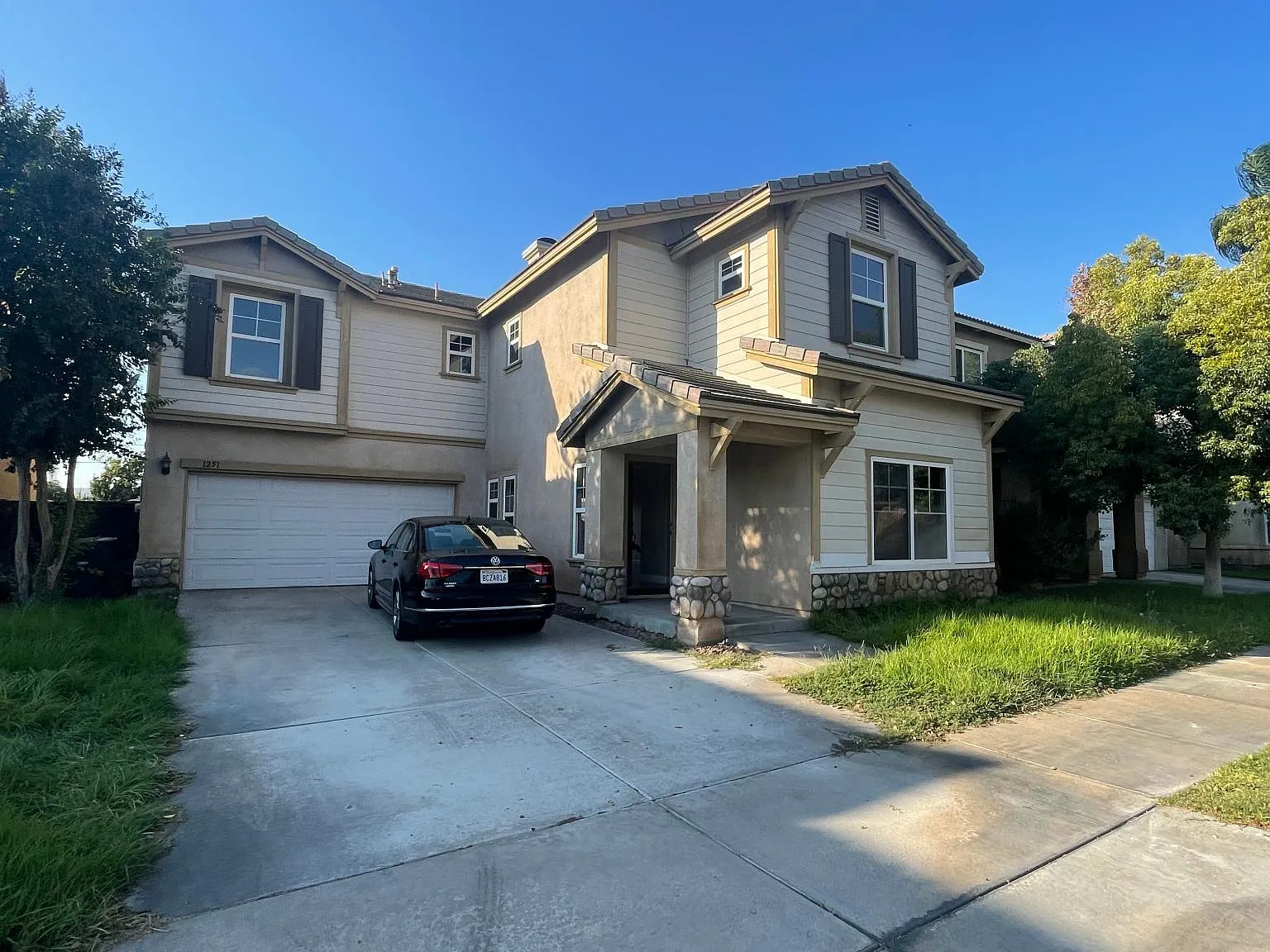 4 bed, 1868 sqft, $3,400 — Photo 2