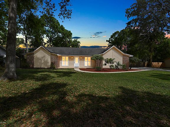 2nd image of 12647 Shady Creek Dr