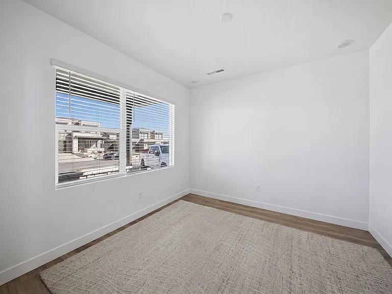 1677 S Cedar Mesa Dr — Photo 10