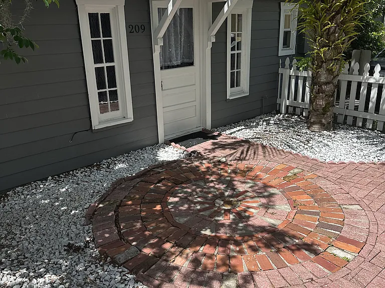 209 E Voorhis Ave #209 — Photo 11