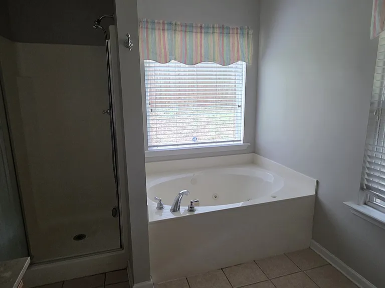 5234 Cottage Cir — Photo 8
