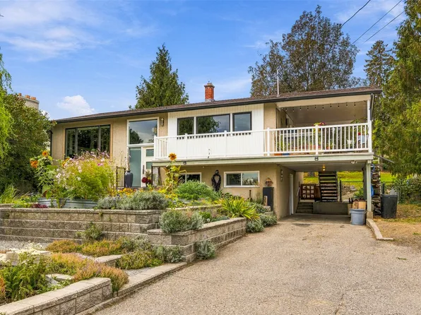 2350 Thacker Dr, West Kelowna, BC V1Z 1V8