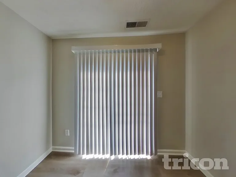 2497 Foxtail Dr — Photo 4