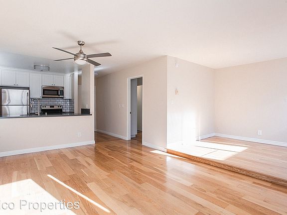 2nd image of 724 W Knoll Dr APT 105