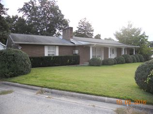 302 W Market St, Red Bud, IL 62278