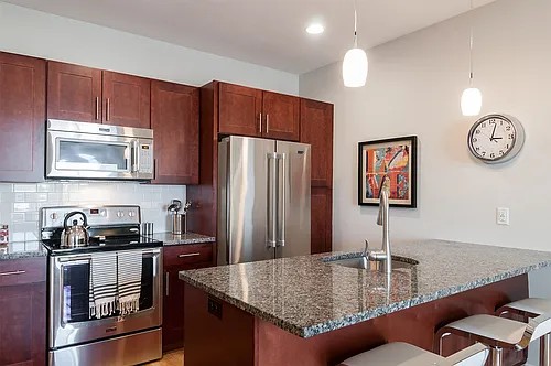 Metropolitan East Goshen Photo 1