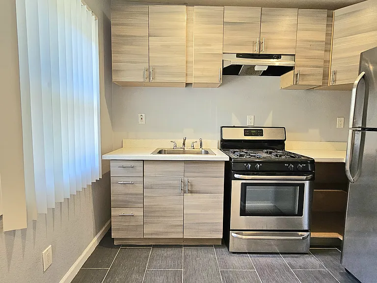 31 Topeka Ave #1 — Photo 7
