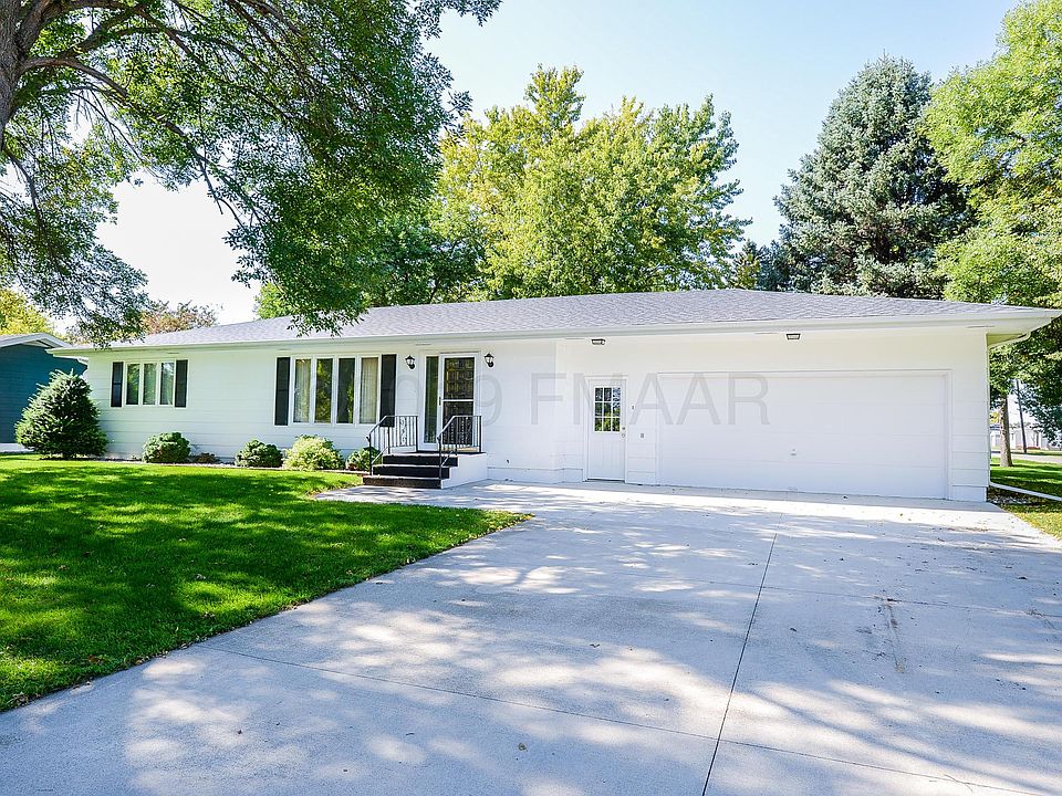 202 4th Ave S, Casselton, ND 58012 Zillow