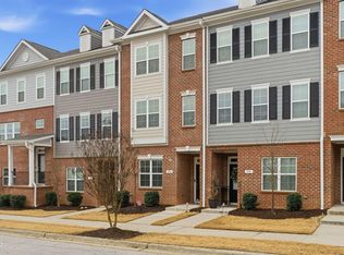 978 Gateway Commons Cir, Wake Forest, NC 27587