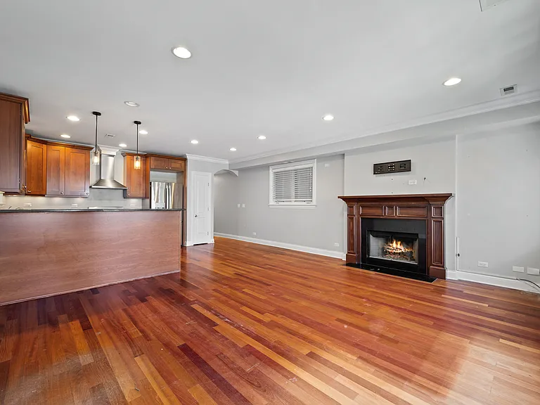 3723 N Wilton Ave #3 — Photo 4