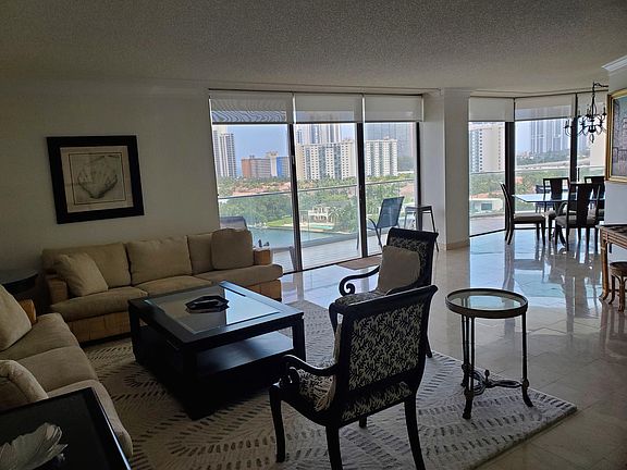 4th image of 19707 Turnberry Way APT 11H