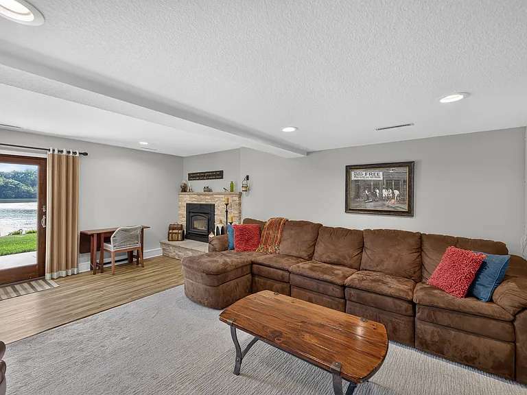 Postier Dr NW — Photo 13