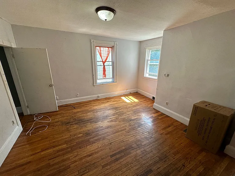 15 Pratt St #2 — Photo 9