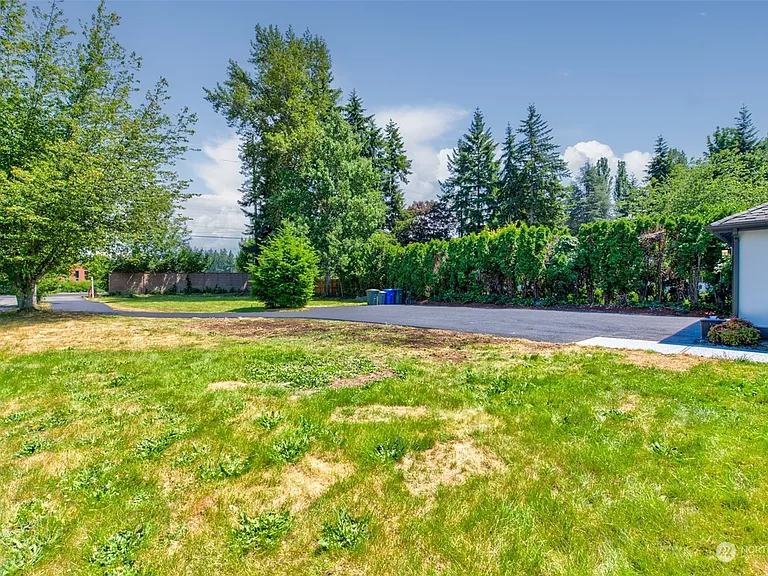 219 140th Ave SE — Photo 23