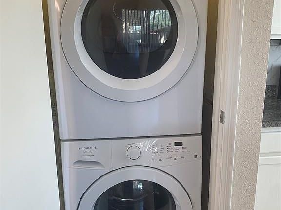4th image of 2120 El Paseo St APT 3107