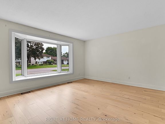 4th image of 9 Leetom Cres