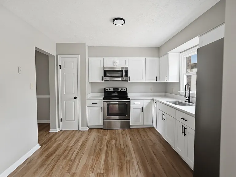 540 Lewis St #A — Photo 5