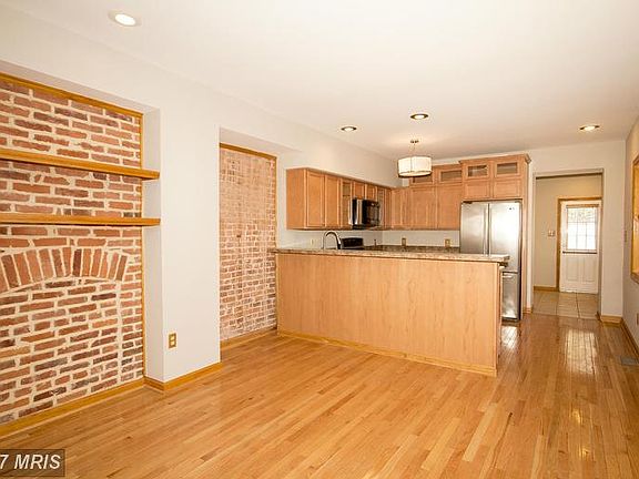 5th image of 1112 S East Ave