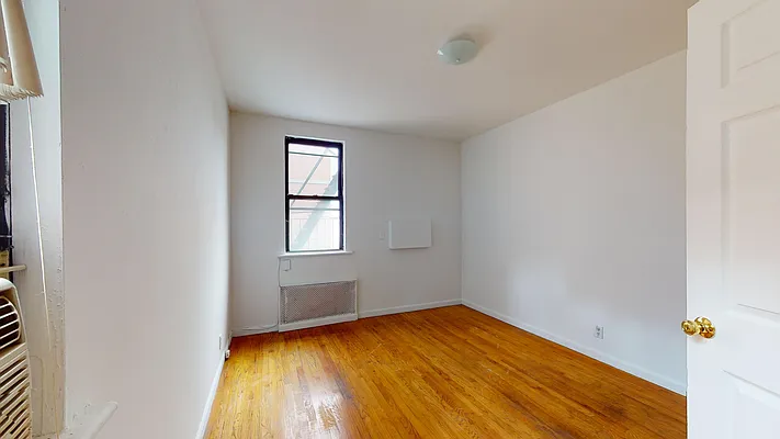 Rented by Bond New York | media 11