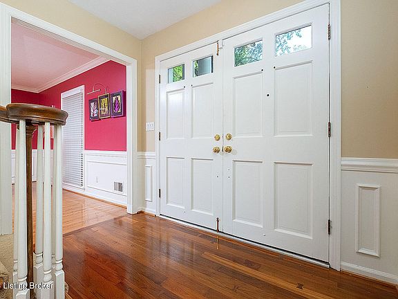 3rd image of 2300 Tavener Dr