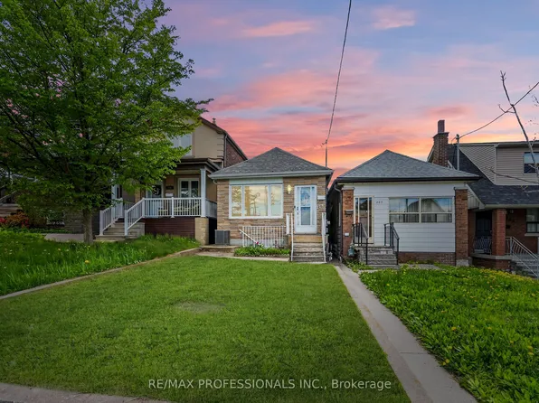 278 Caledonia Rd, Toronto, ON M6E 4T3