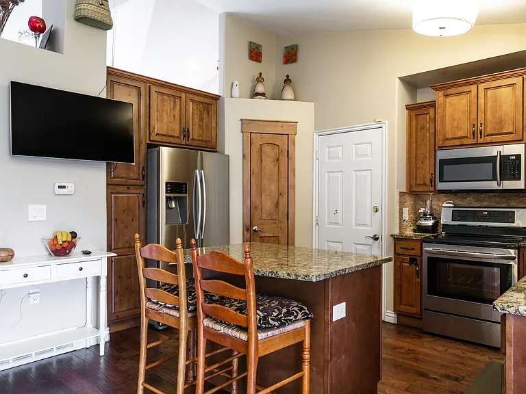 4624 S Quiet Cir — Photo 4