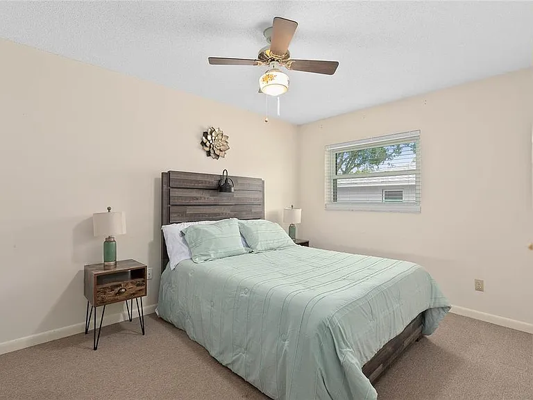 1435 Paula Dr — Photo 13