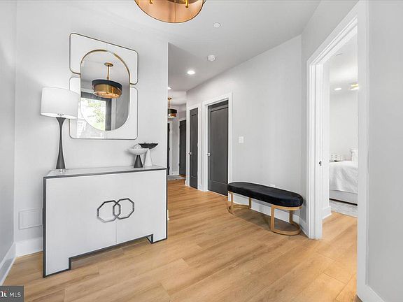 5th image of 8197 River Rd