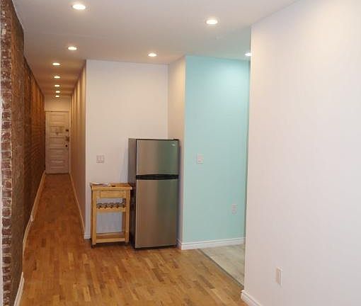 3rd image of 236 E 78th St APT 3B
