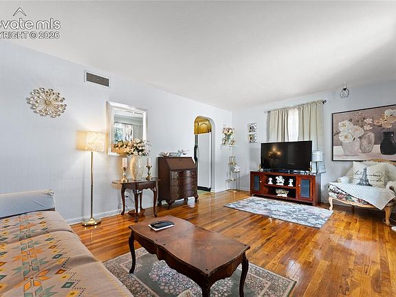 3rd image of 1502 Buena Ventura Cir