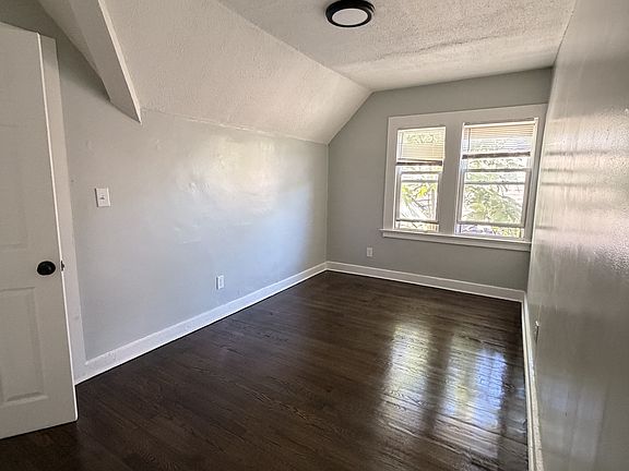 2nd image of 599 Elm St #3