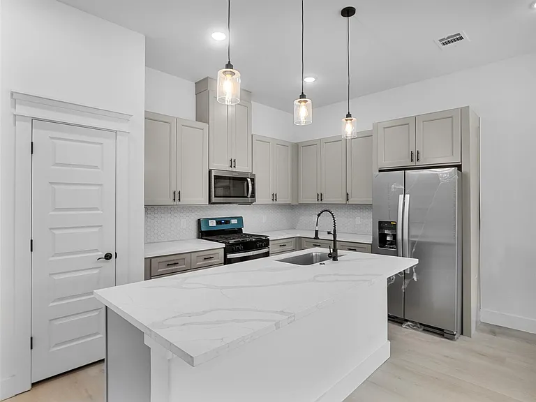 4103 E Toliver St — Photo 11