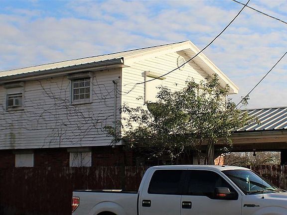 2nd image of 218 Nelo St