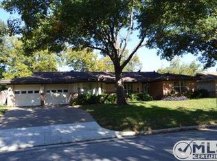 620 Cullum Ave, Hurst, TX 76053