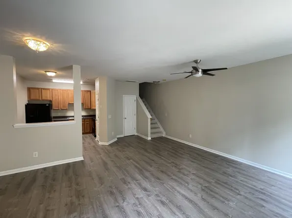 350 Gilman Ln Unit 109, Raleigh, NC 27610